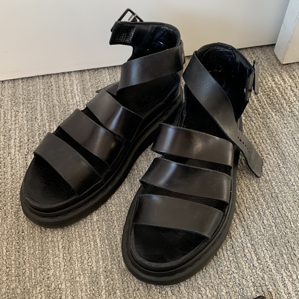 DR. MARTENS Clarissa Sandal US 8 (fits size 9)